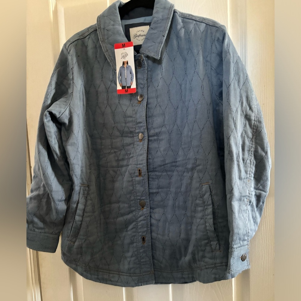 Jachs Girlfriend light quilted jacket in light blue.